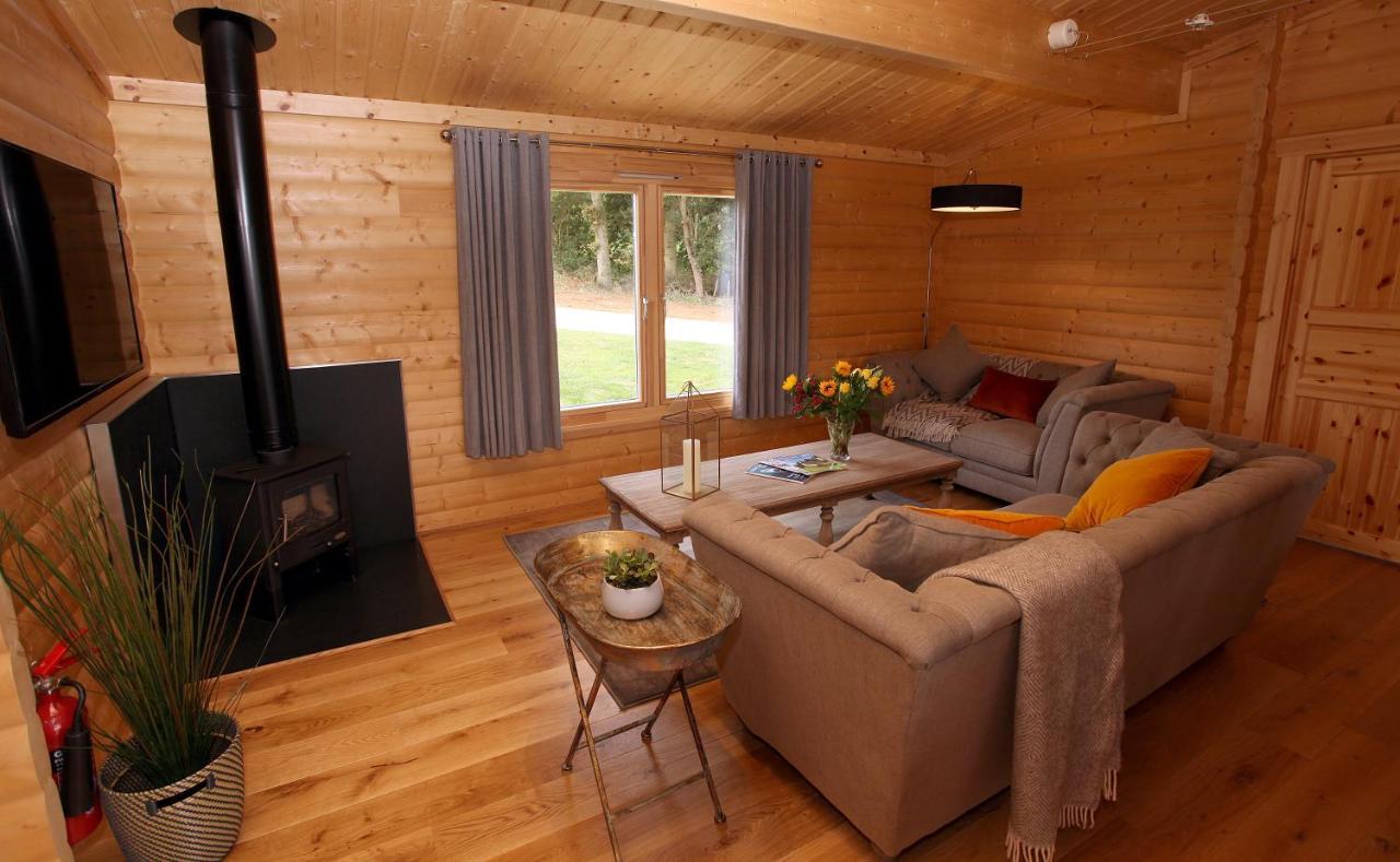 Cambridgeshire Lakes - Luxury Lodges In A Stunning Lake Location Gamlingay Kültér fotó