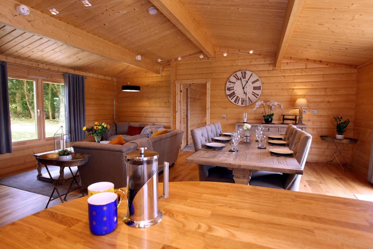 Cambridgeshire Lakes - Luxury Lodges In A Stunning Lake Location Gamlingay Kültér fotó
